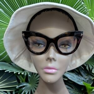 Tom Ford Chick And Stylish Tortoiseshell Sunglasses